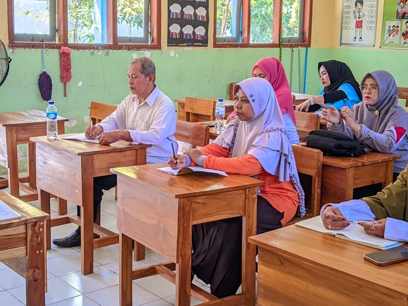 KEGIATAN HARI BELAJAR GURU